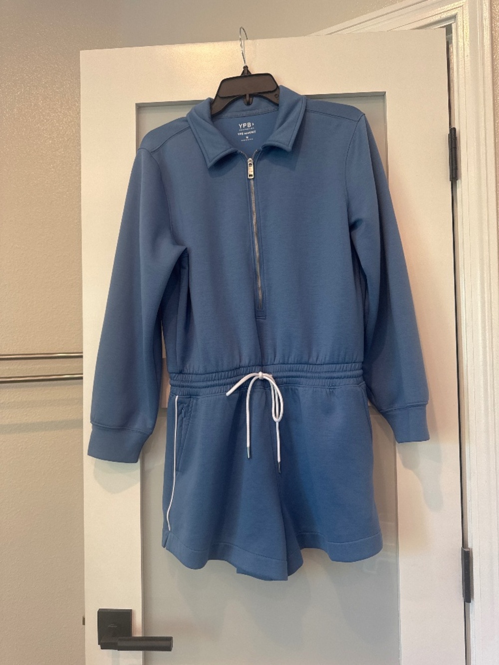 Abercrombie YPB short track set with pockets